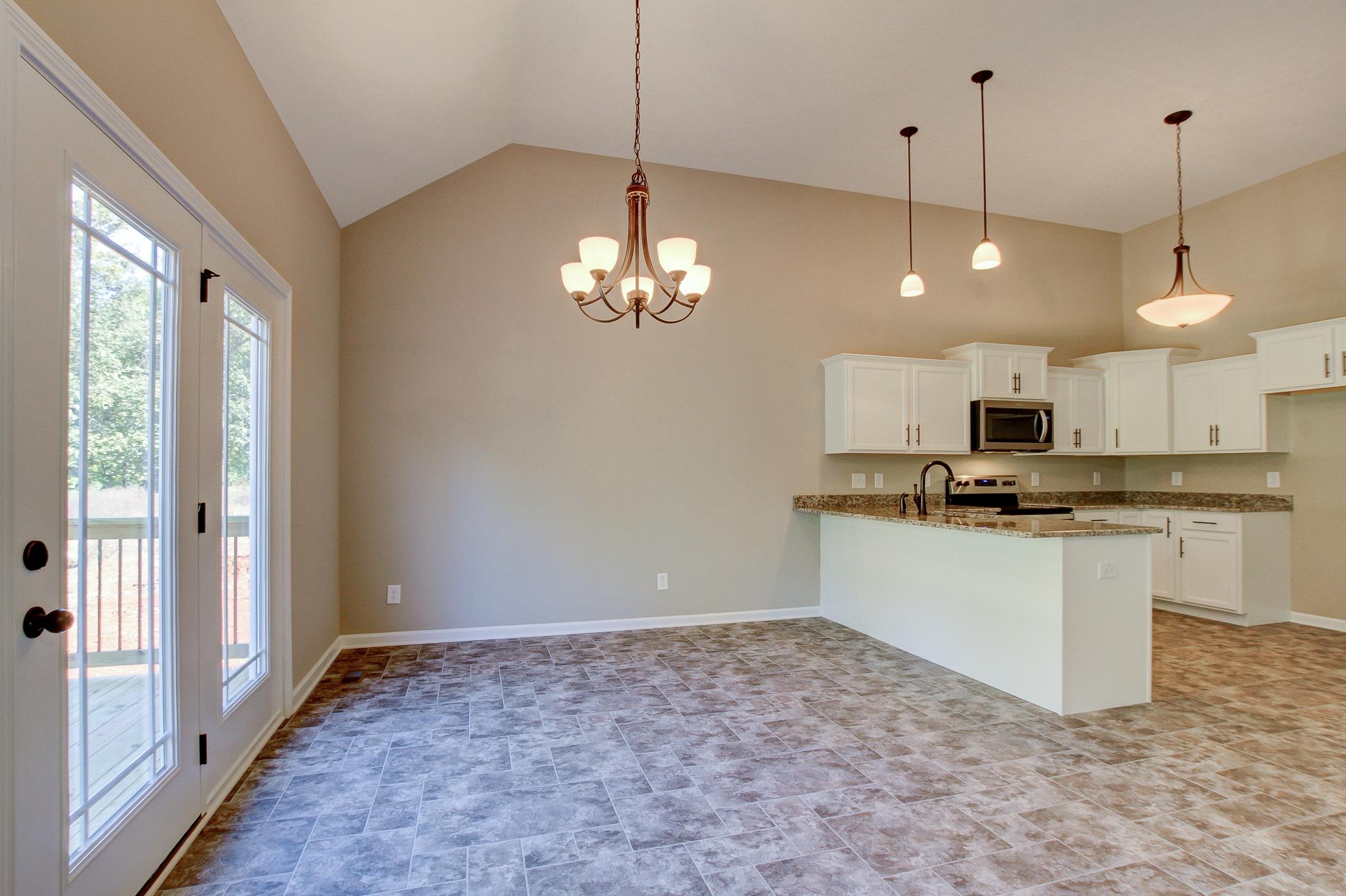 1808 Rains Road Clarksville, TN 37042 - Photo 6 of 26 Gallery Image 6