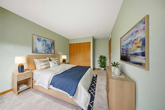 $425,000 | 700 Brighton Drive, Pingree Grove, IL 60140