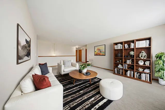 $425,000 | 700 Brighton Drive, Pingree Grove, IL 60140