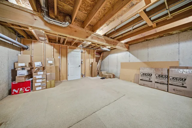 $425,000 | 700 Brighton Drive, Pingree Grove, IL 60140