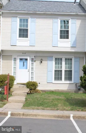 $2,850 | 642 Concerto Lane, Silver Spring, MD 20901