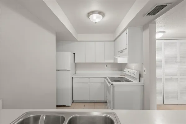 $199,000 | 2121 Wood Street, Unit A103, Sarasota, FL 34237