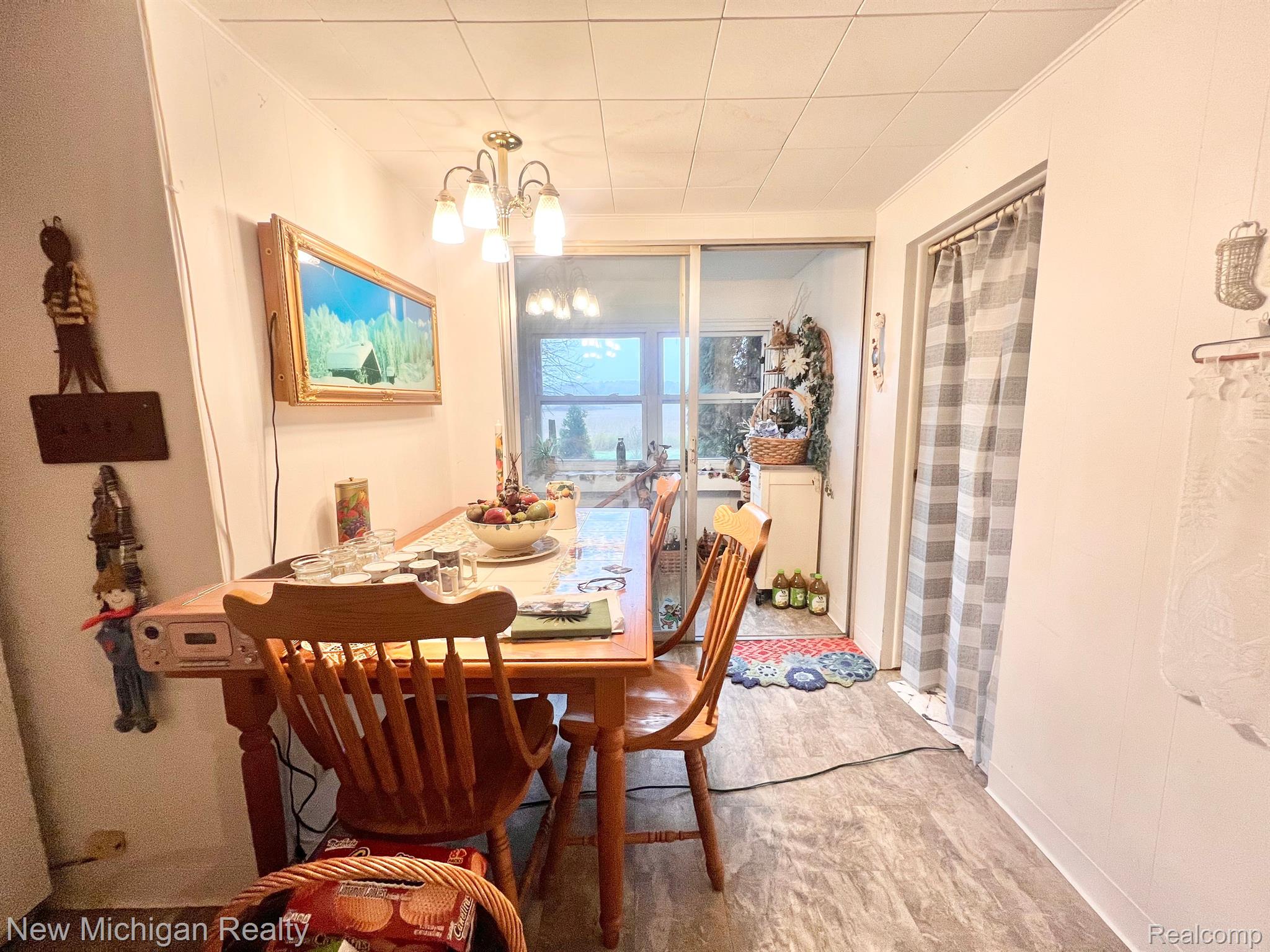 8406 Farrand Road Montrose, MI 48457 - Photo 11 of 16 Gallery Image 11