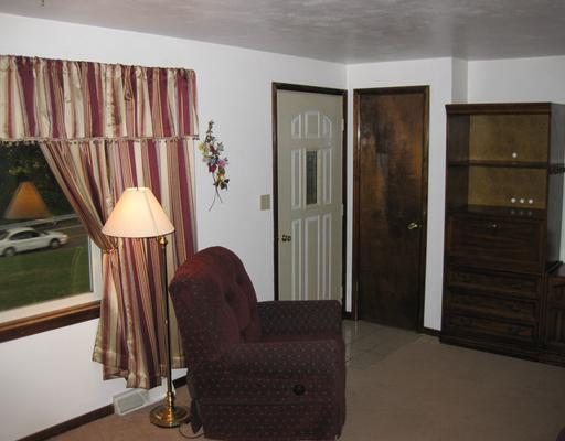 3191 Robinson Run Road McDonald, PA 15057 - Photo 14 of 18 Living Room.