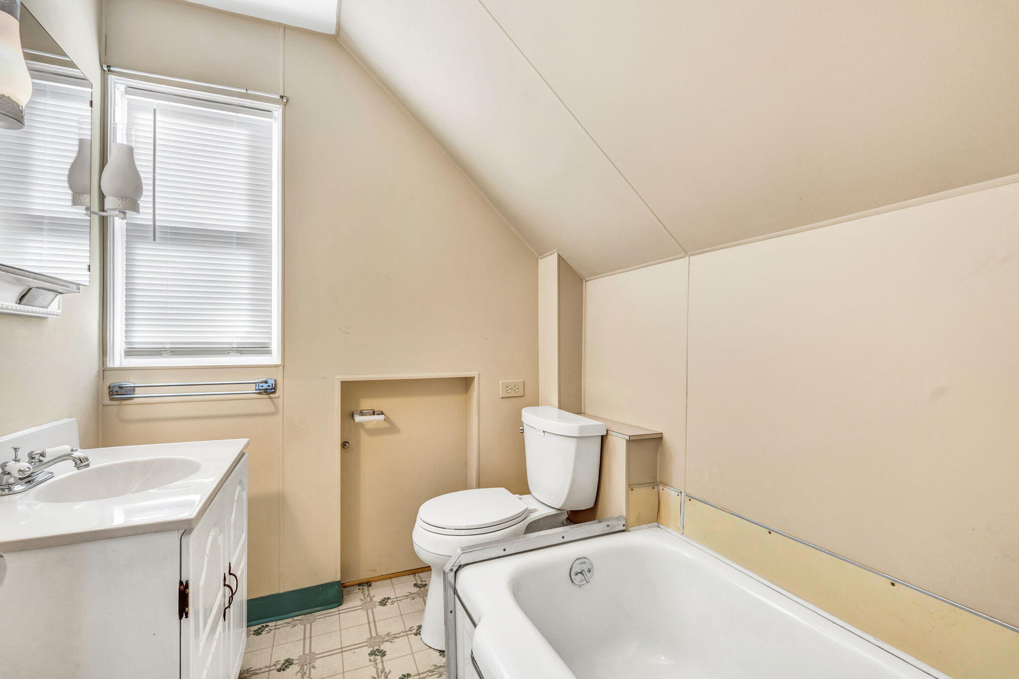 26 Pleasant Street Skowhegan, ME 04976 - Photo 28 of 44 17-web-or-mls-26-pleasant-st