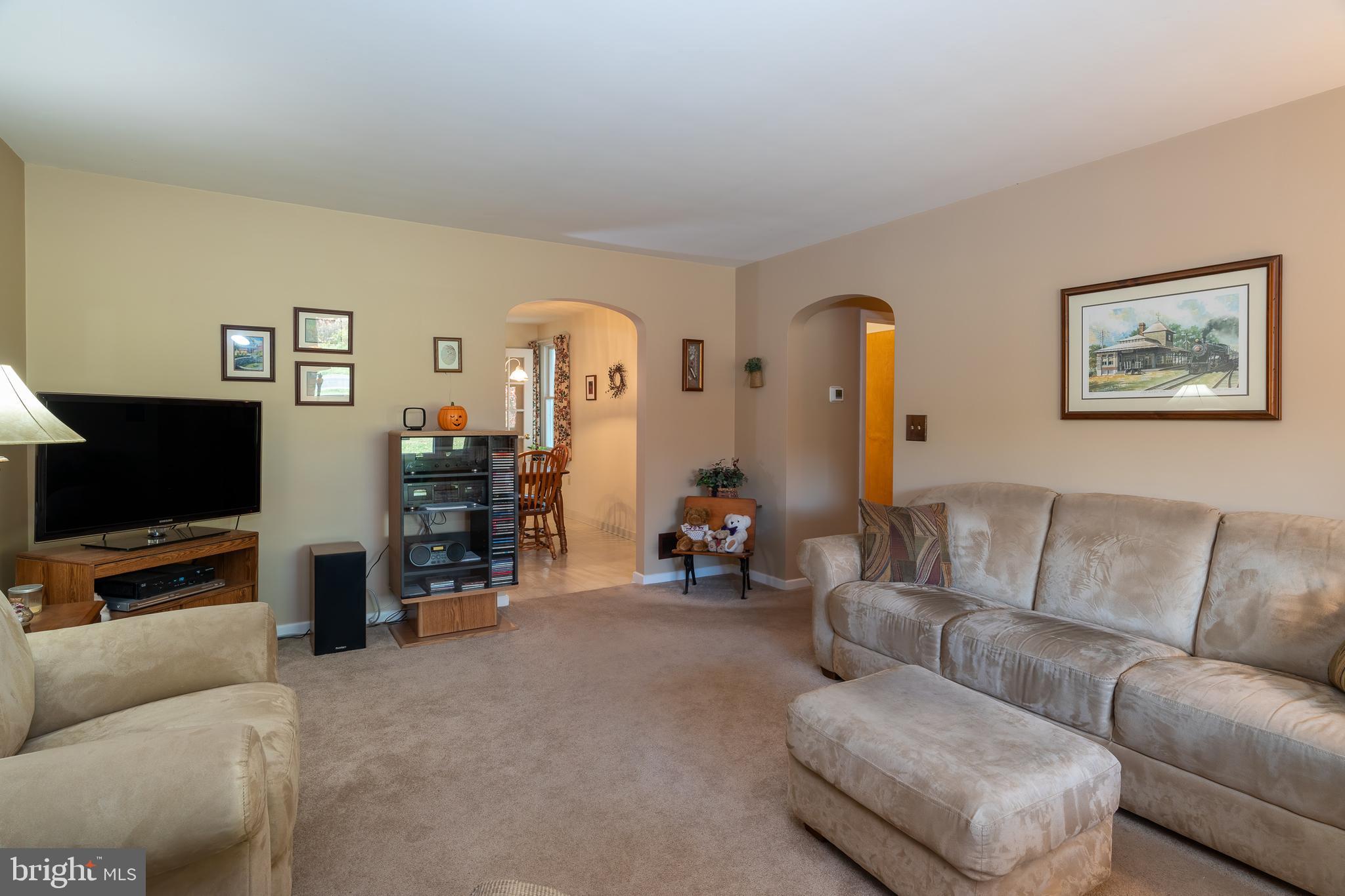 836 Brunnerville Road Lititz, PA 17543 - Photo 9 of 36 Gallery Image 9