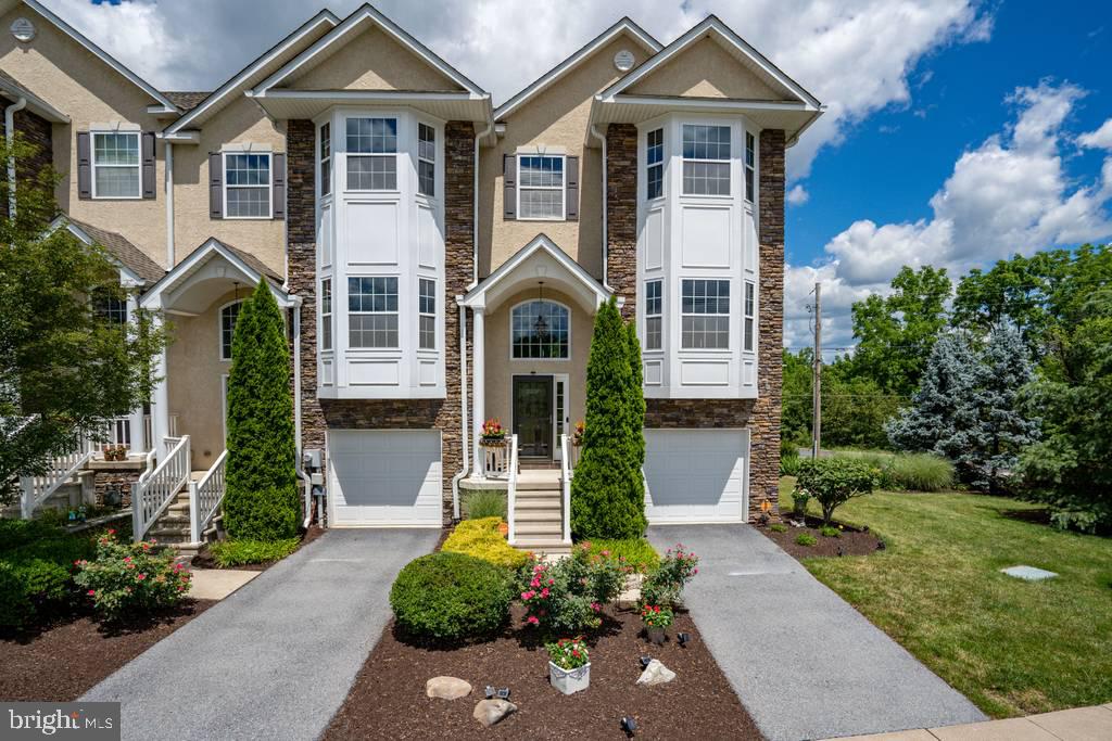 2200 Rising Hill Road Whitehall, PA 18052 - Photo 2 of 50 Gallery Image 2
