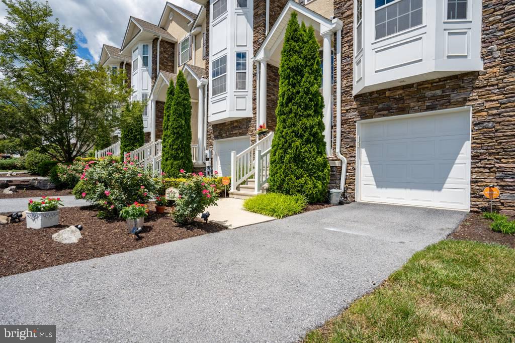2200 Rising Hill Road Whitehall, PA 18052 - Photo 6 of 50 Gallery Image 6