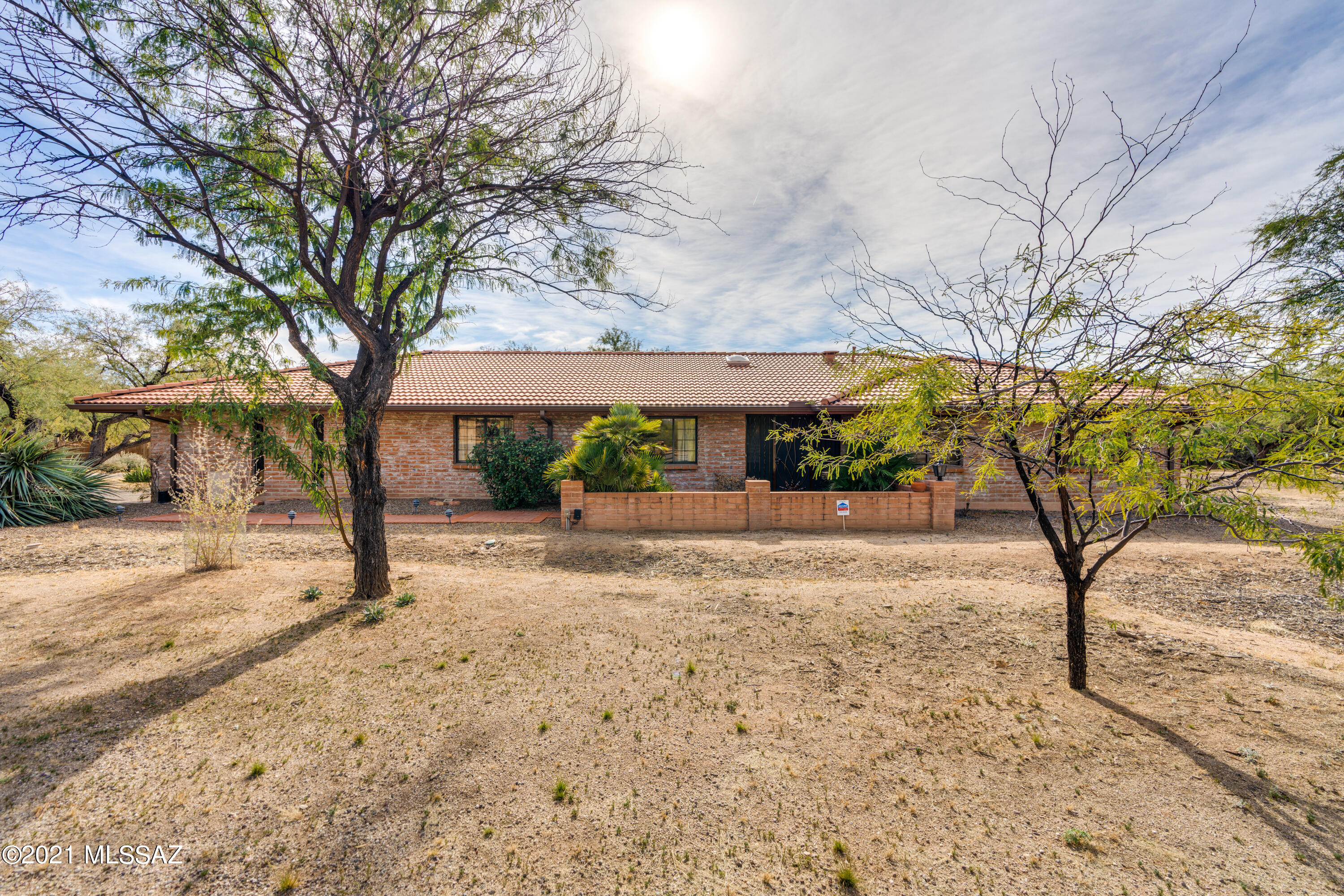 9020 East Bears Path Road Tucson, AZ 85749 - Photo 2 of 43
