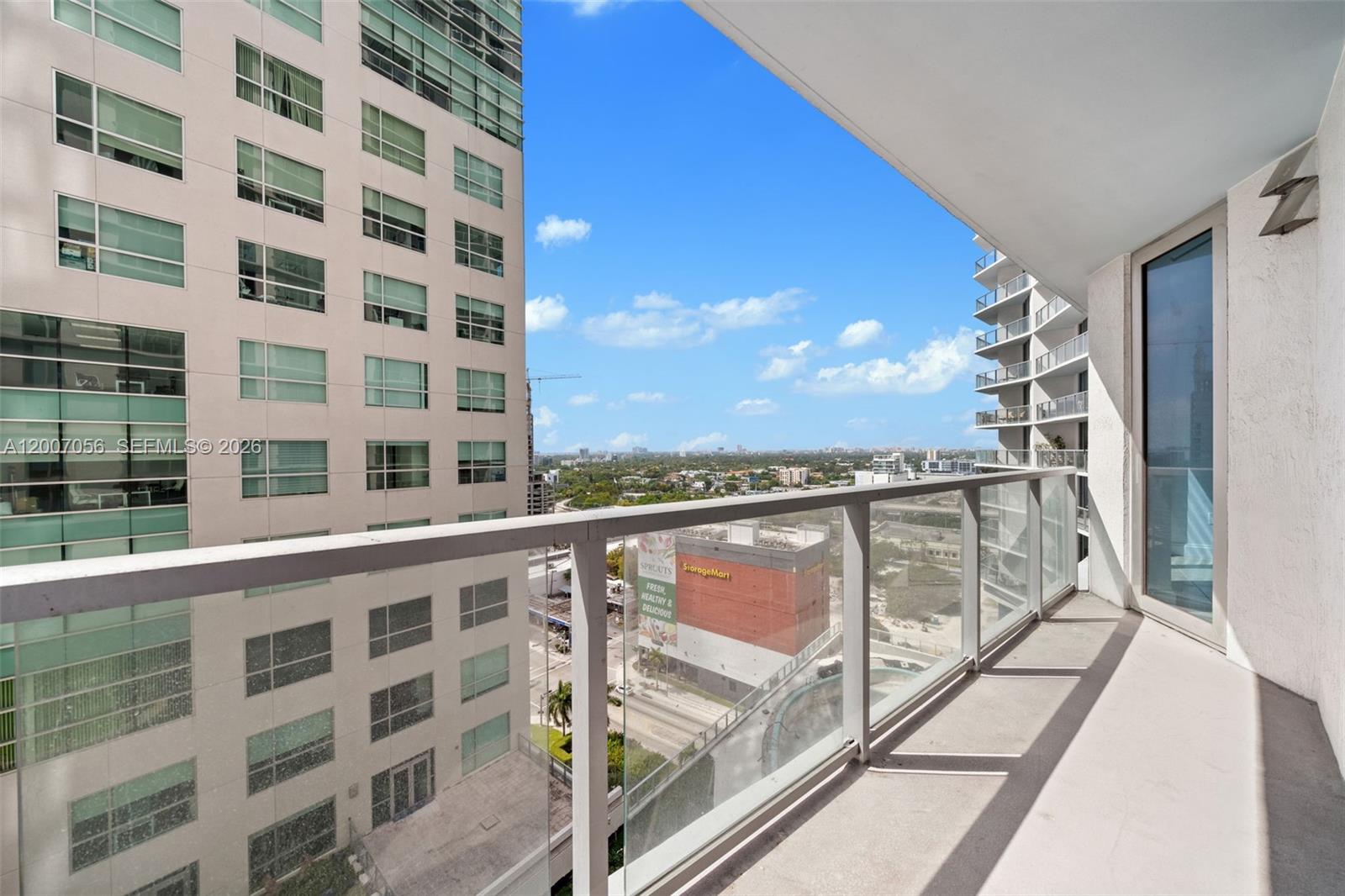 185 Southwest 7th Street, Unit 1710 Miami, FL 33130 - Photo 8 of 12