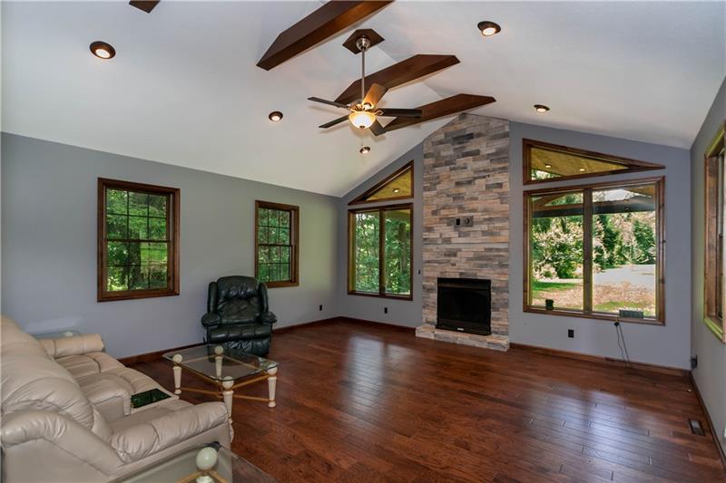 4306 National Pike Farmington, PA 15437 - Photo 2 of 25