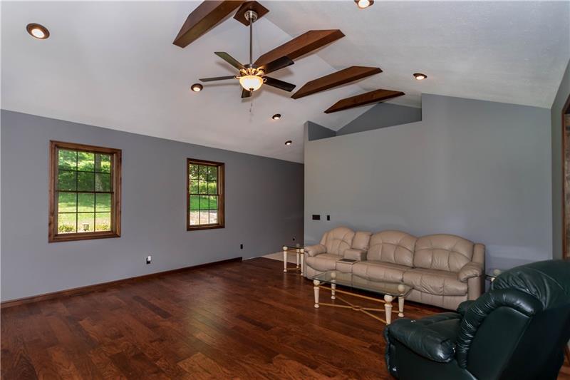 4306 National Pike Farmington, PA 15437 - Photo 3 of 25
