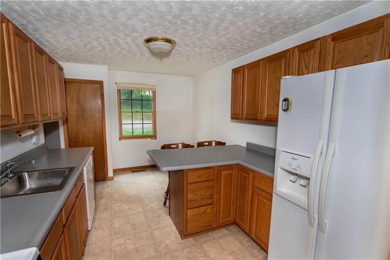 4306 National Pike Farmington, PA 15437 - Photo 8 of 25