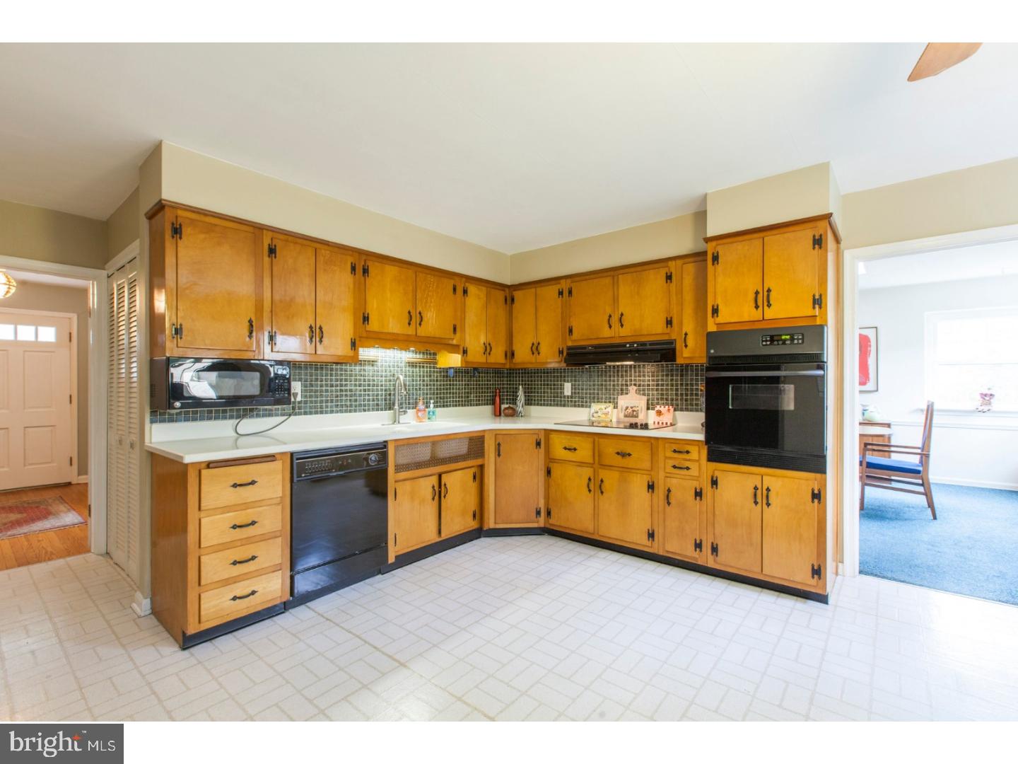 404 Atwater Road Broomall, PA 19008 - Photo 6 of 23 Gallery Image 6
