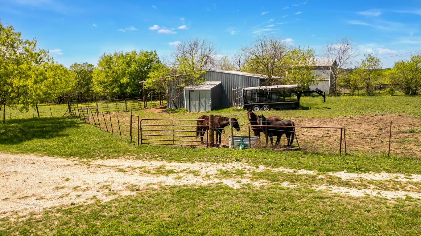 13484 Avis Road Dale, TX 78616 - Photo 27 of 39