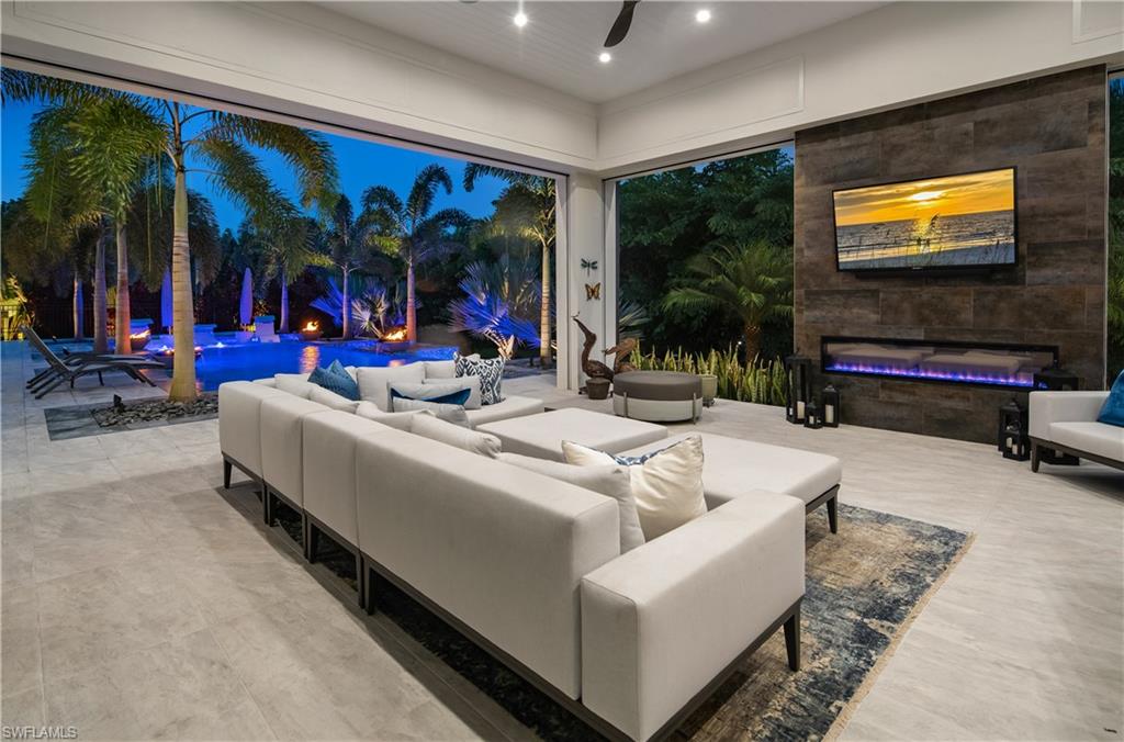 882 Cassena Road Naples, FL 34108 - Photo 7 of 46