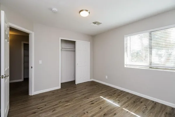 $2,005 | 1836 East Silversmith Trail, San Tan Valley, AZ 85143