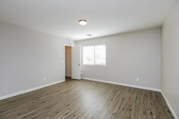 $2,005 | 1836 East Silversmith Trail, San Tan Valley, AZ 85143