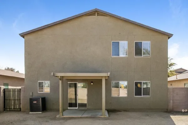 $2,005 | 1836 East Silversmith Trail, San Tan Valley, AZ 85143