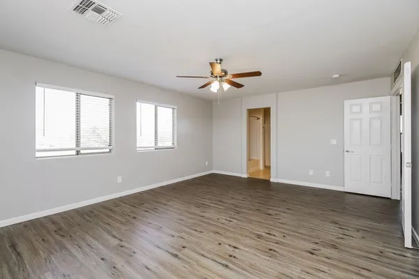 $2,005 | 1836 East Silversmith Trail, San Tan Valley, AZ 85143