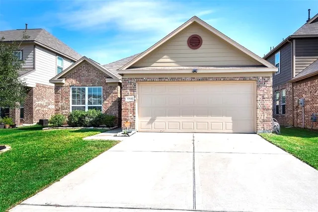 $294,900 | 10646 Chestnut Path Way, Tomball, TX 77375