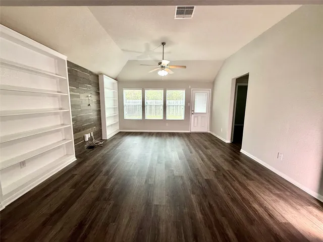 $294,900 | 10646 Chestnut Path Way, Tomball, TX 77375