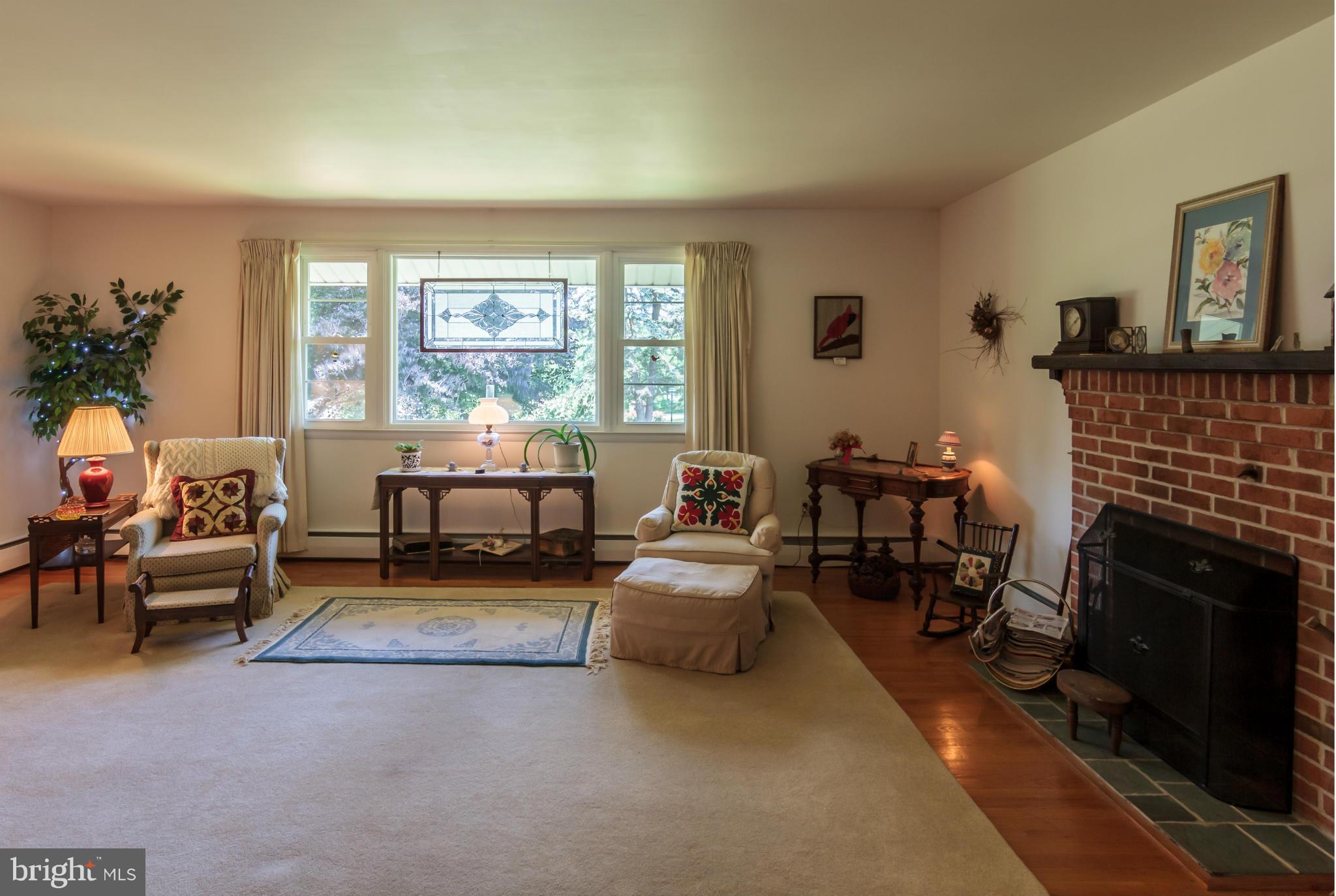 4609 Carroll Manor Road Baldwin, MD 21013 - Photo 5 of 29 Living Room - large window