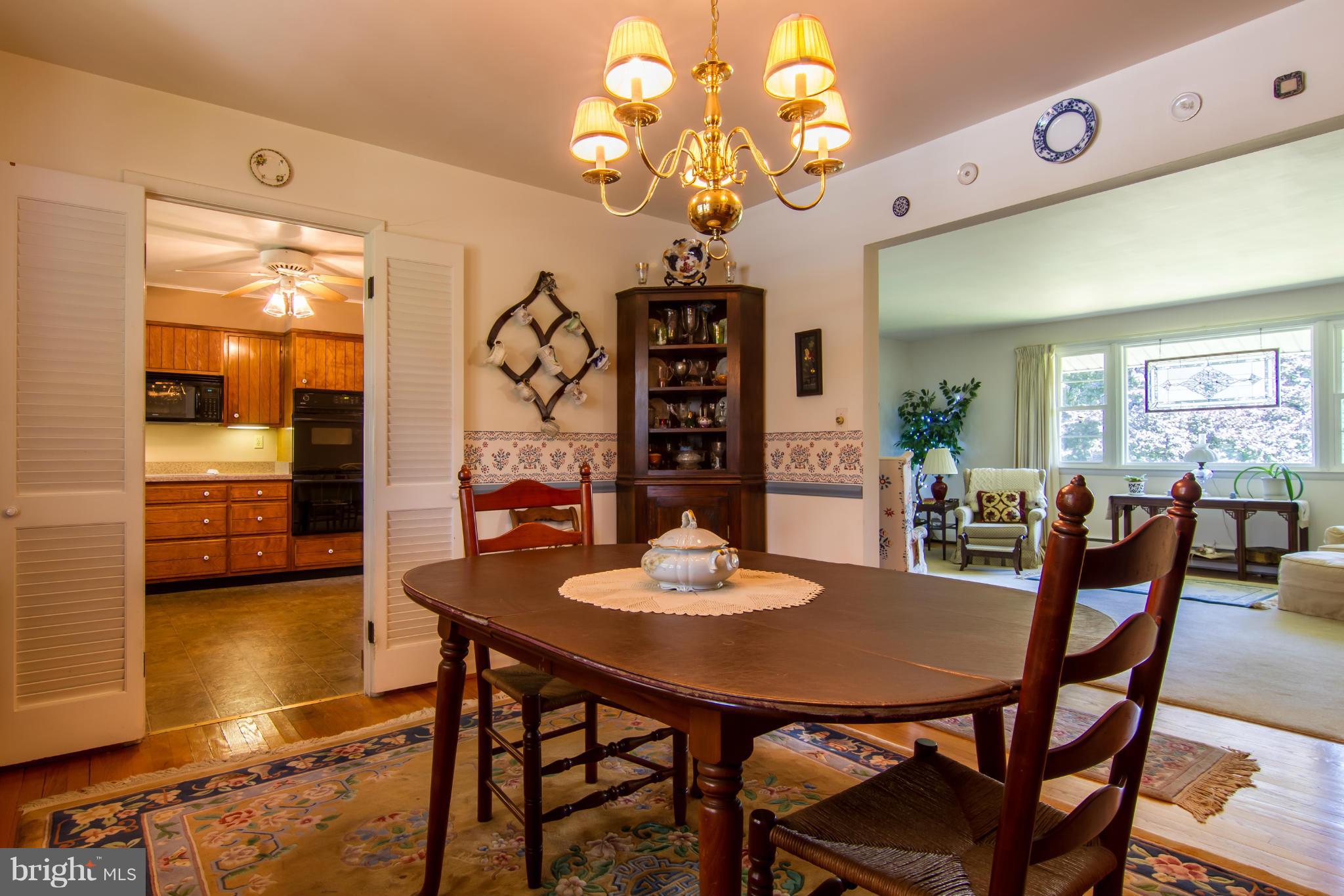 4609 Carroll Manor Road Baldwin, MD 21013 - Photo 7 of 29 Alternate view - Dining room