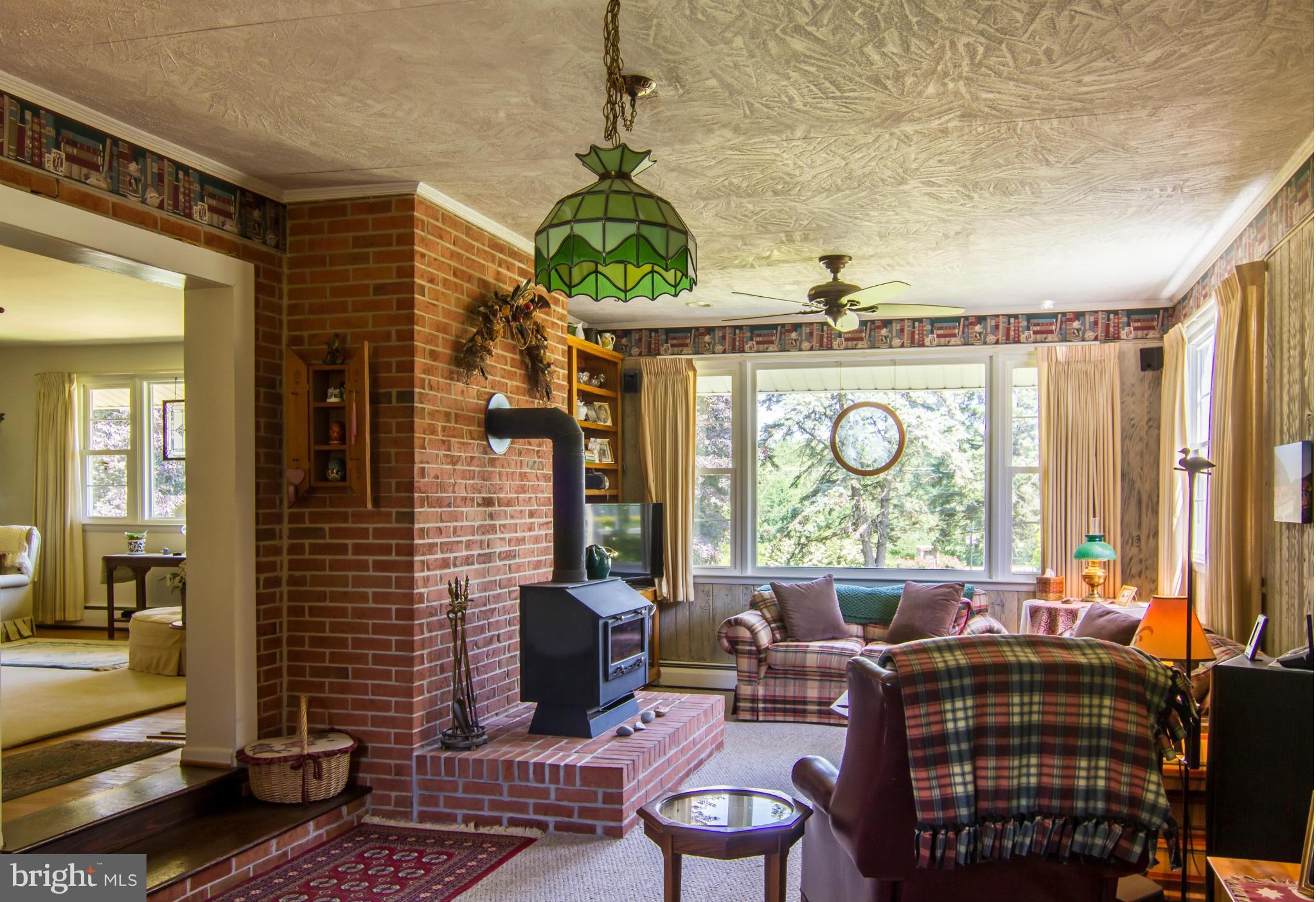 4609 Carroll Manor Road Baldwin, MD 21013 - Photo 8 of 29 Family Room - lots of light