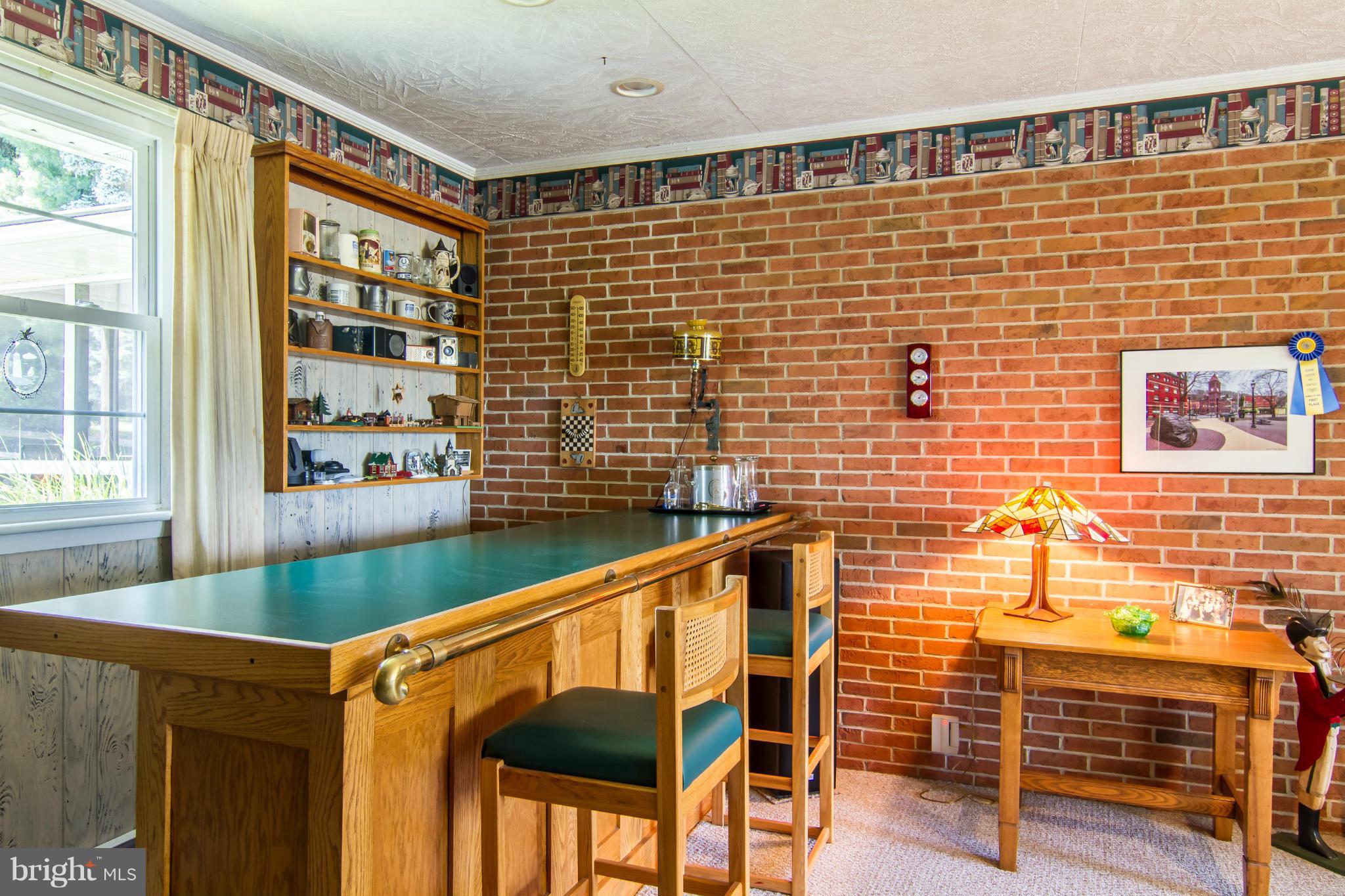 4609 Carroll Manor Road Baldwin, MD 21013 - Photo 9 of 29 Family Room - wet bar
