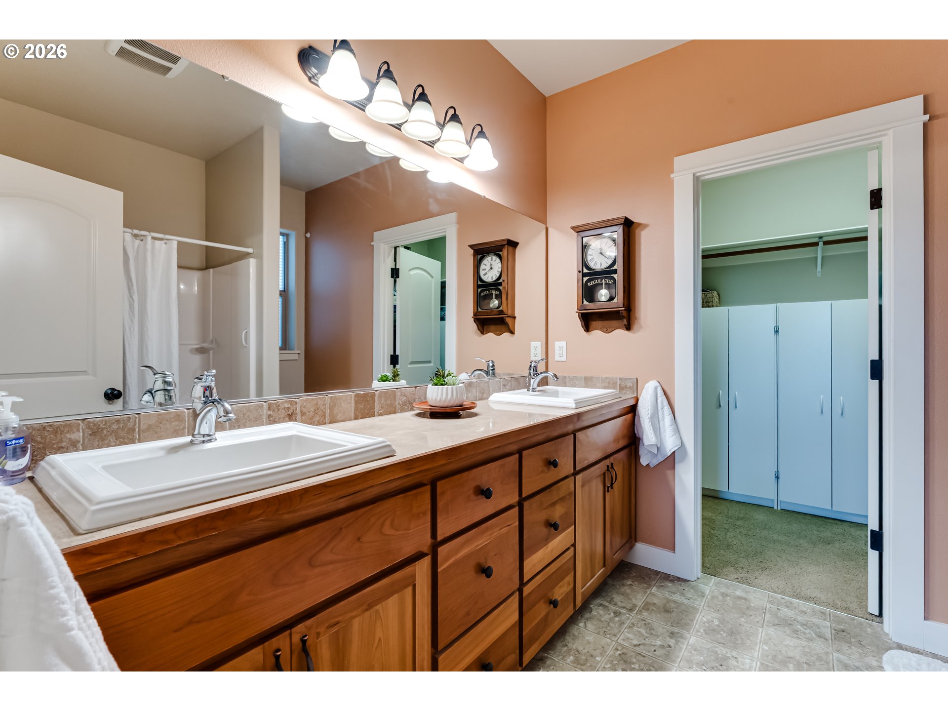 1016 Fieldcrest Avenue Junction City, OR 97448 - Photo 16 of 28 Bathroom