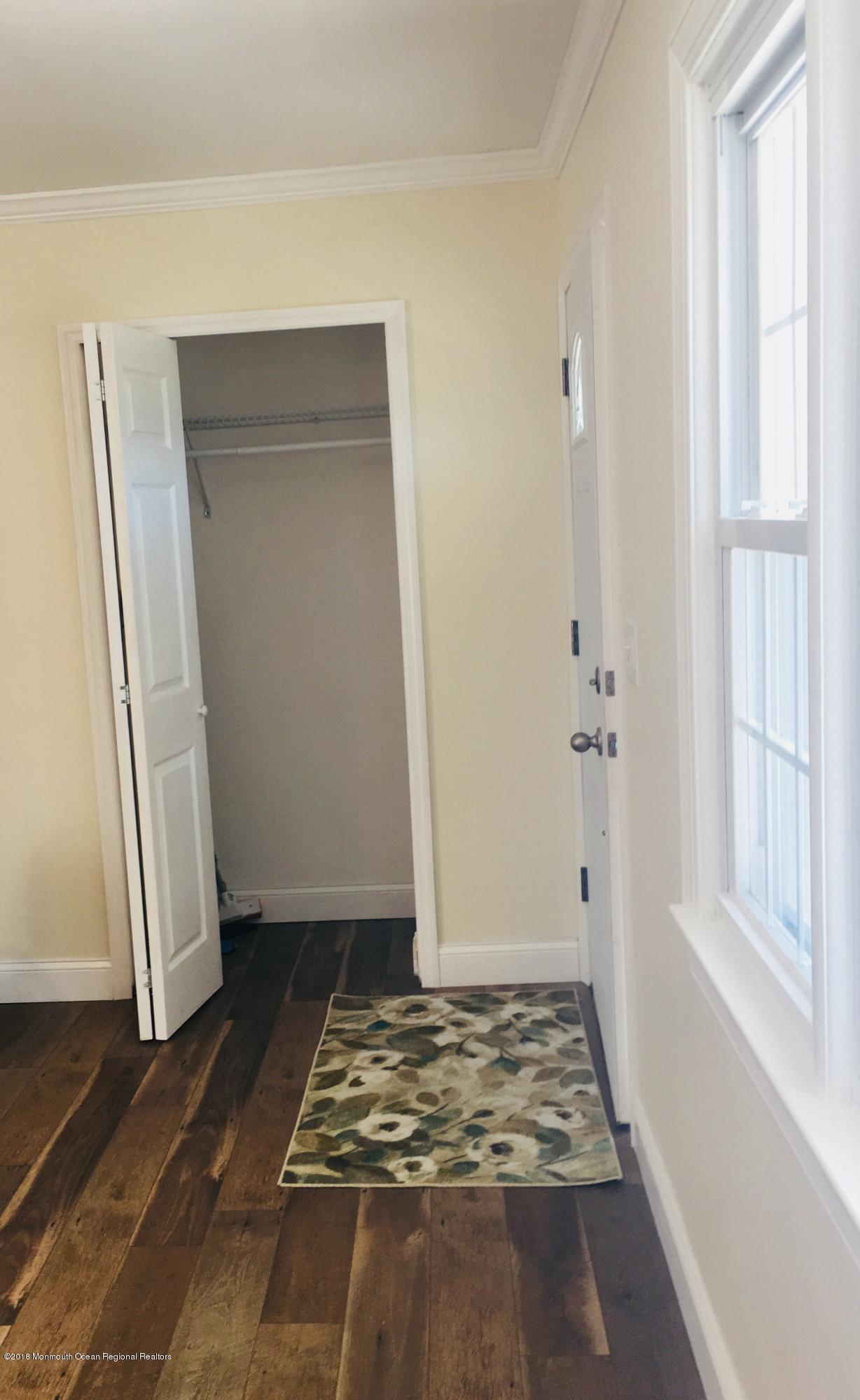 16 Carlisle Road Toms River, NJ 08757 - Photo 4 of 18 IMG-3945-16