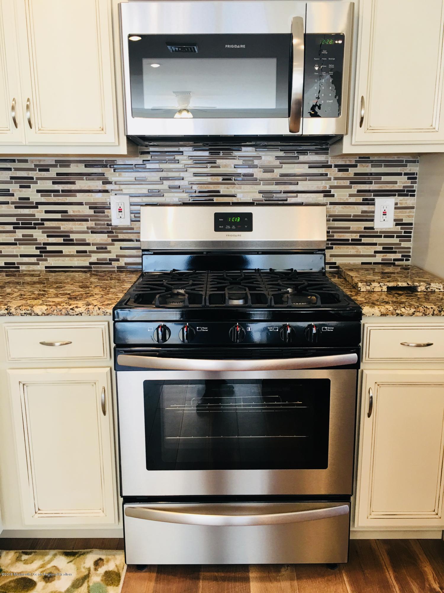 16 Carlisle Road Toms River, NJ 08757 - Photo 8 of 18 IMG-3944-16