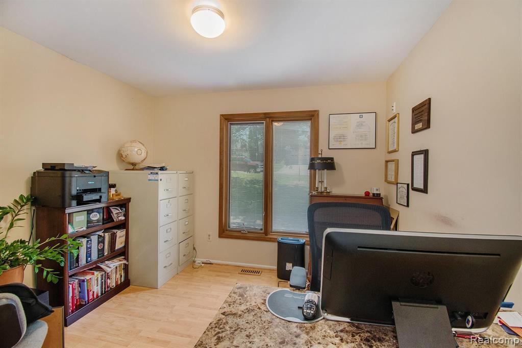 2106 St Andrews Drive Rochester Hills, MI 48309 - Photo 28 of 36