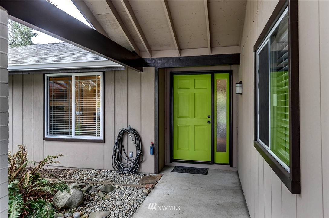 2426 172nd Place Southeast Bothell, WA 98012 - Photo 2 of 15 Gallery Image 2