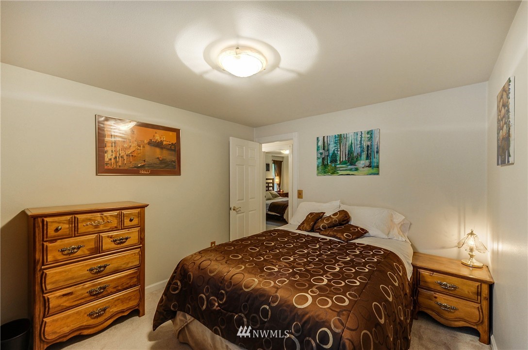 2426 172nd Place Southeast Bothell, WA 98012 - Photo 8 of 15 Gallery Image 8