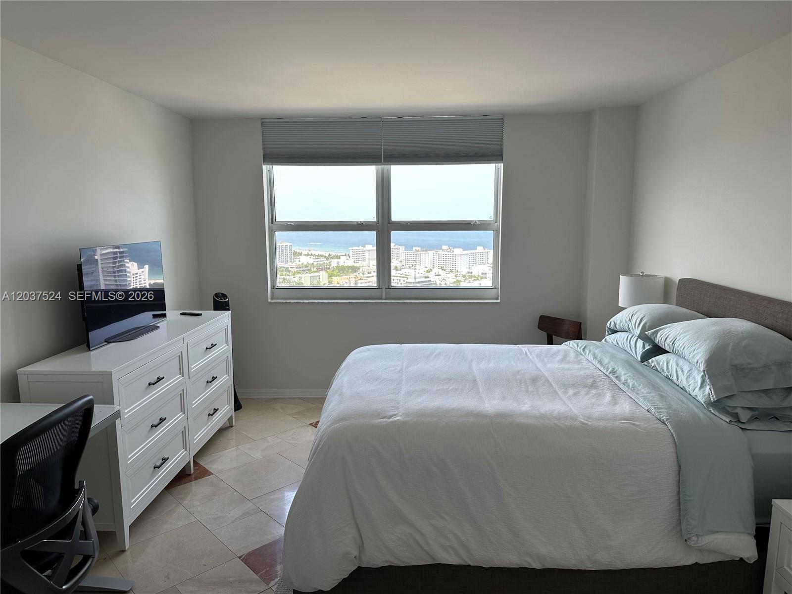 90 Alton Road, Unit 2809 Miami Beach, FL 33139 - Photo 11 of 28