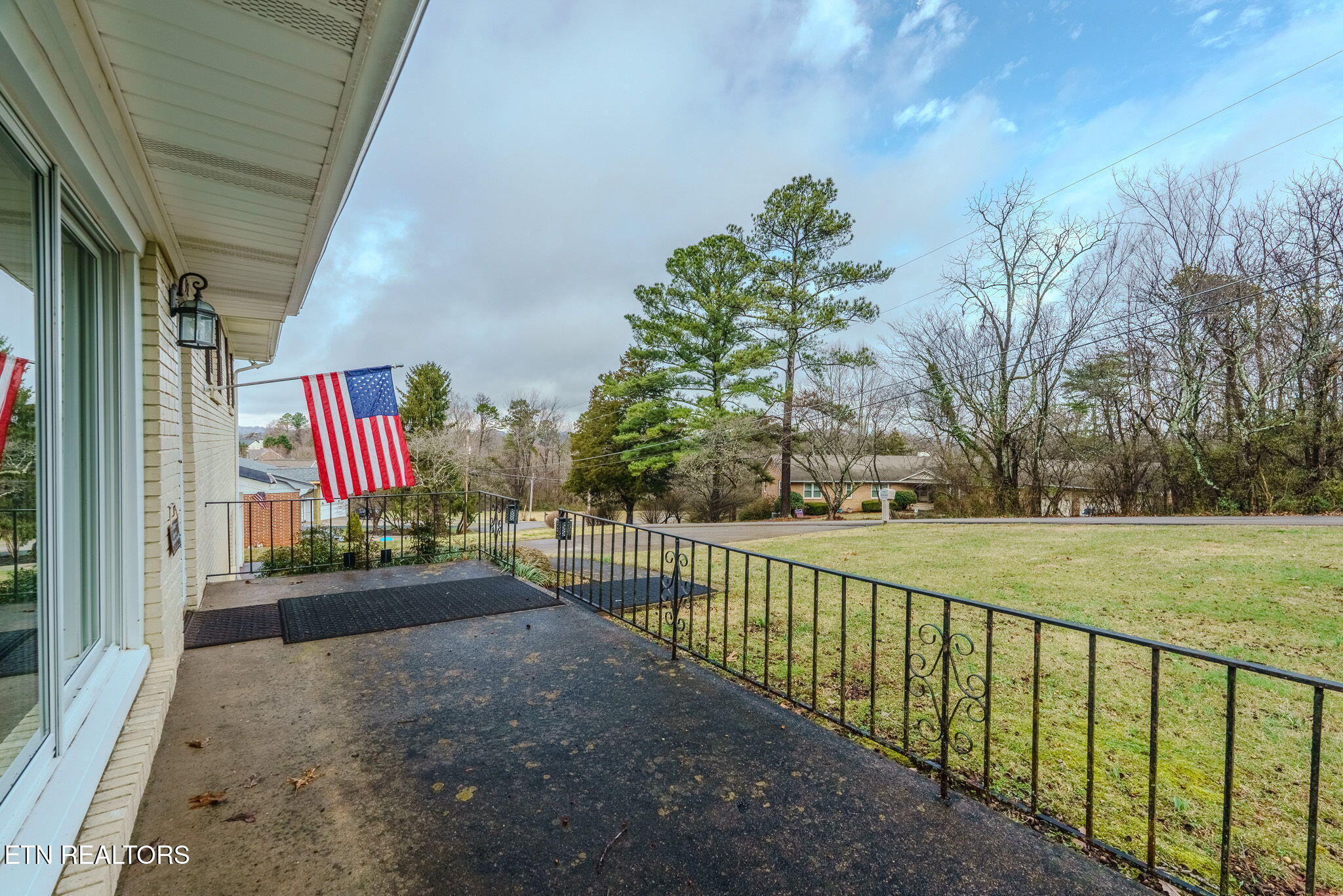 332 Crestview Road Knoxville, TN 37934 - Photo 30 of 38 24-web-or-mls-_DSC2293-HDR