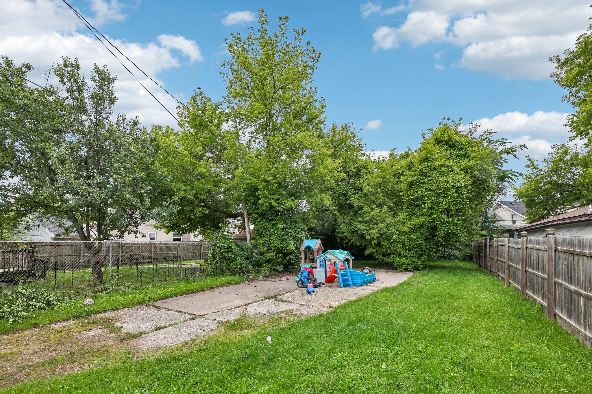 1222 Summit Avenue Racine, WI 53404 - Photo 20 of 22 26-web-or-mls-Summit Ave-S2606-007