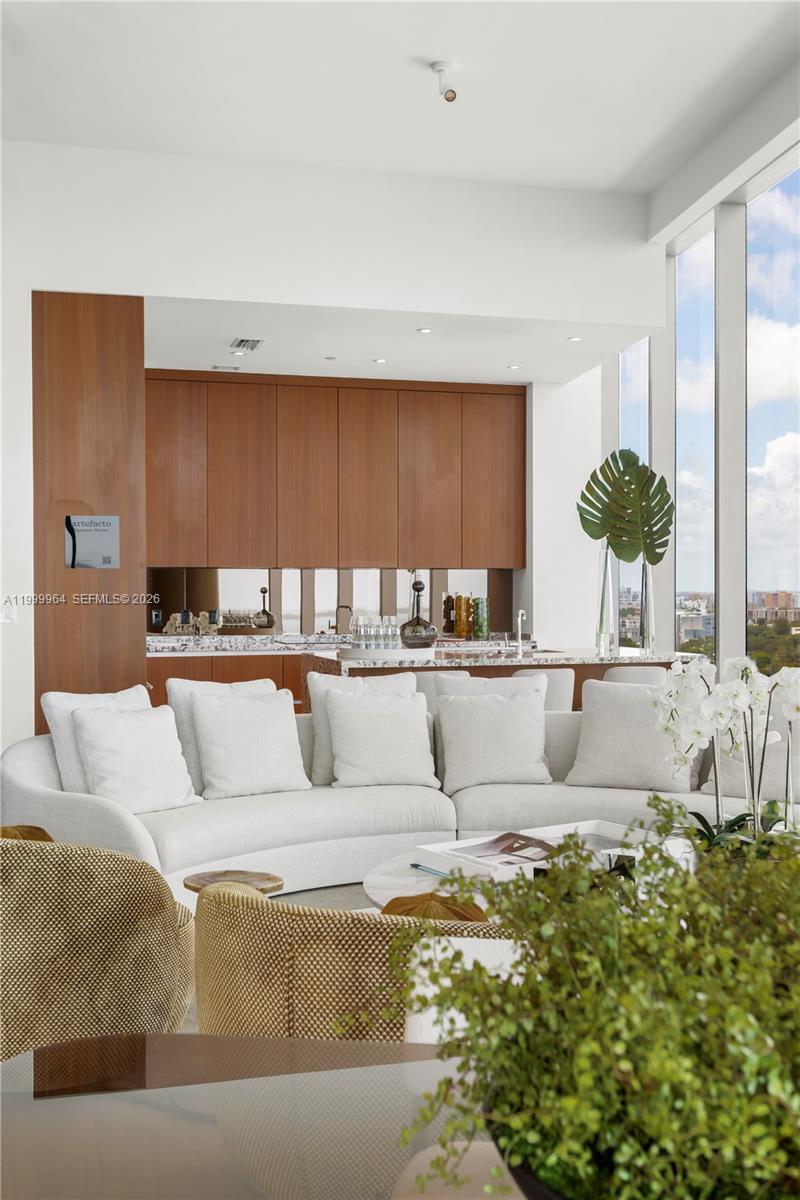 175 Southeast 25th Road, Unit 1501 Miami, FL 33129 - Photo 9 of 43