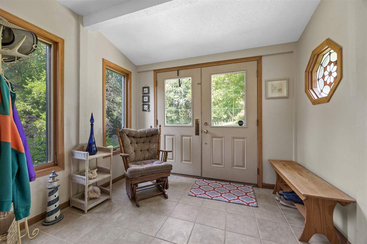 1951 Lake Manor Road Northeast Solon, IA 52333 - Photo 9 of 51 Gallery Image 9