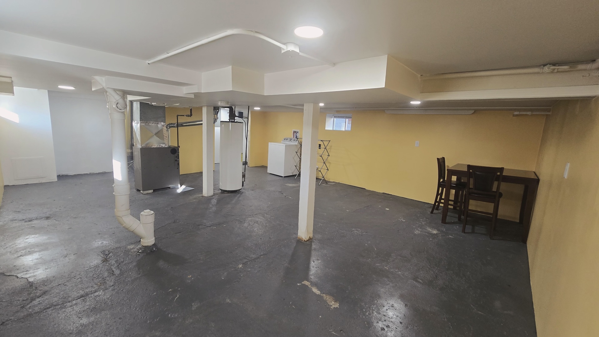 595 West Bridge Street Kankakee, IL 60901 - Photo 16 of 27 a view of a hallway with seating space