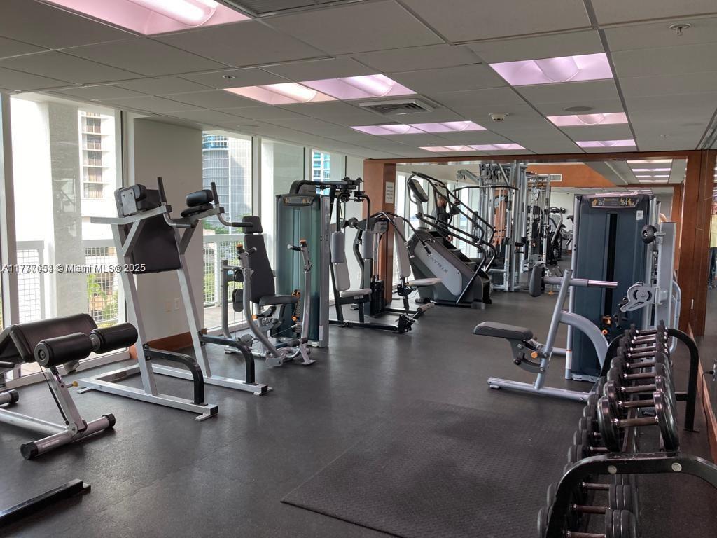 41 Southeast 5th Street, Unit 2206 Miami, FL 33131 - Photo 12 of 57