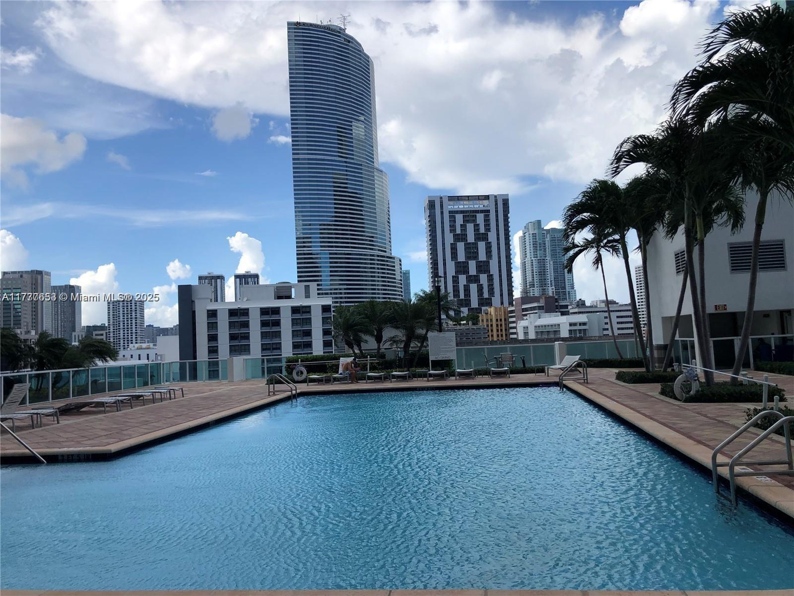 41 Southeast 5th Street, Unit 2206 Miami, FL 33131 - Photo 15 of 57