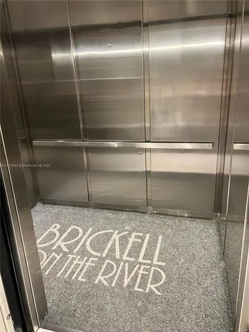 $3,300 | 41 Southeast 5th Street, Unit 2206, Miami, FL 33131