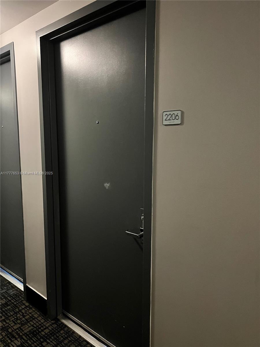 41 Southeast 5th Street, Unit 2206 Miami, FL 33131 - Photo 29 of 57