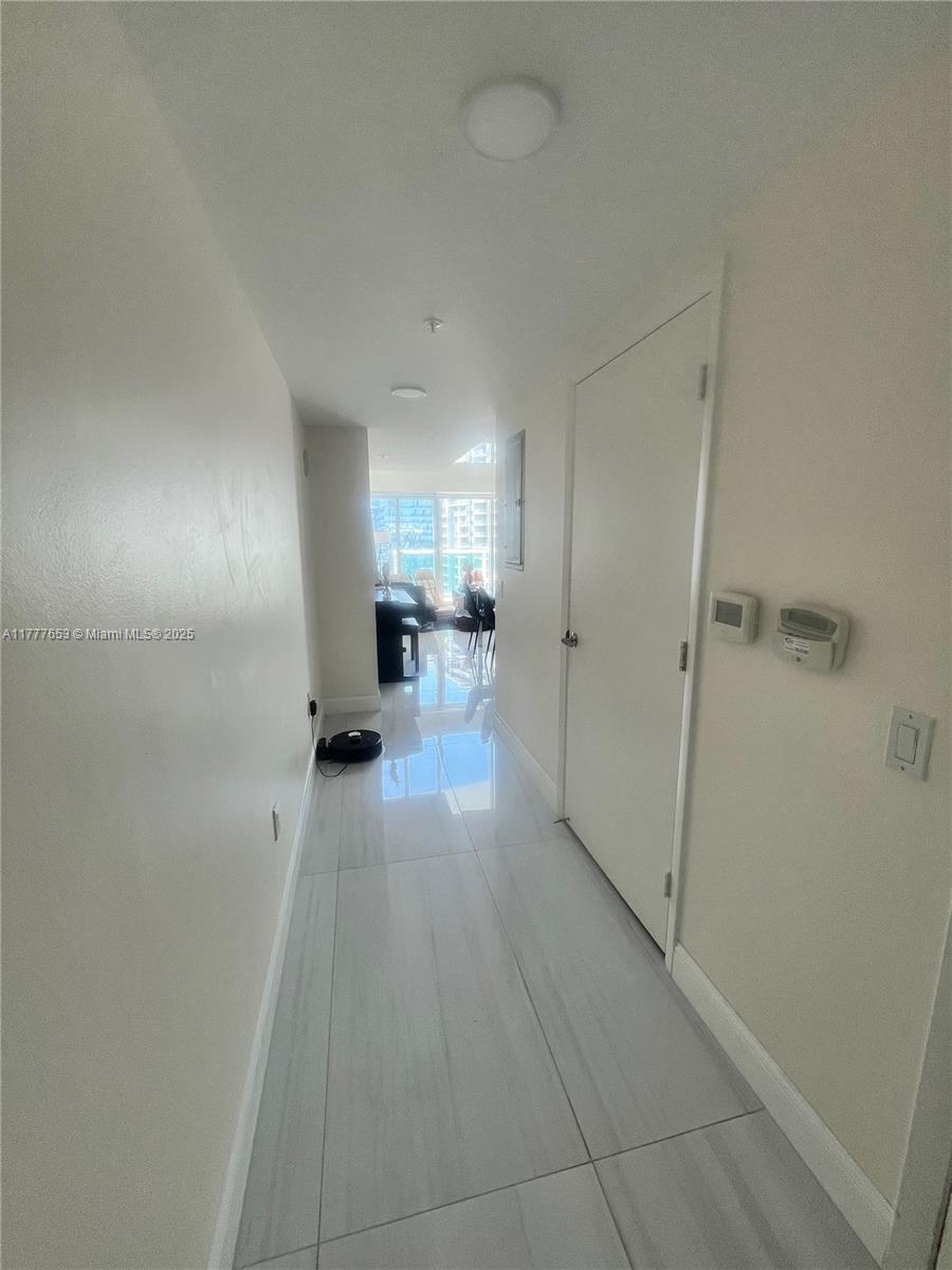 41 Southeast 5th Street, Unit 2206 Miami, FL 33131 - Photo 30 of 57