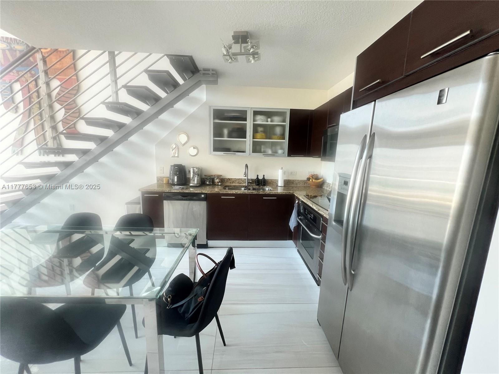 41 Southeast 5th Street, Unit 2206 Miami, FL 33131 - Photo 37 of 57