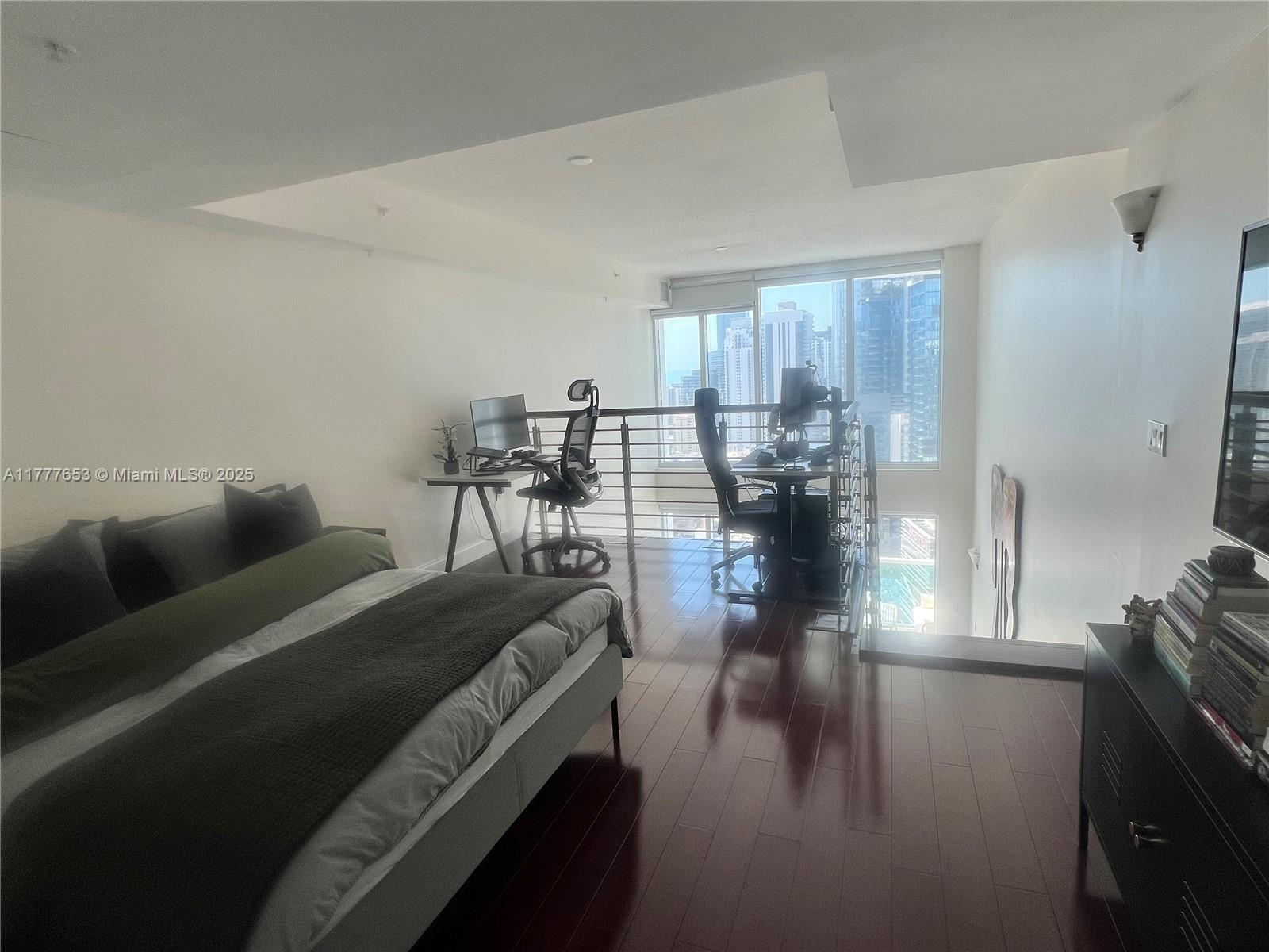 41 Southeast 5th Street, Unit 2206 Miami, FL 33131 - Photo 44 of 57