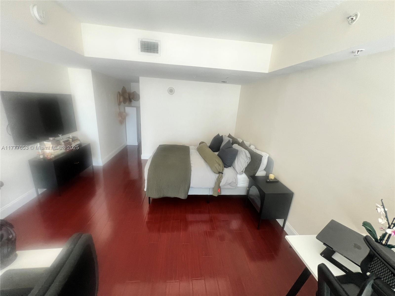 41 Southeast 5th Street, Unit 2206 Miami, FL 33131 - Photo 47 of 57